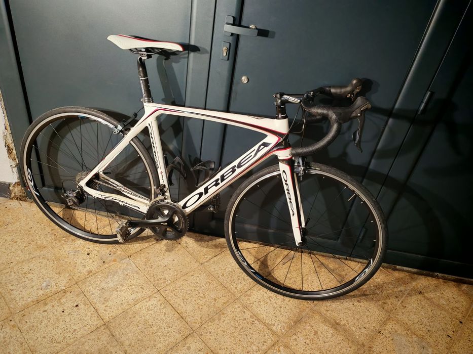 Bicicleta estrada Orbea Orca 53 em carbono