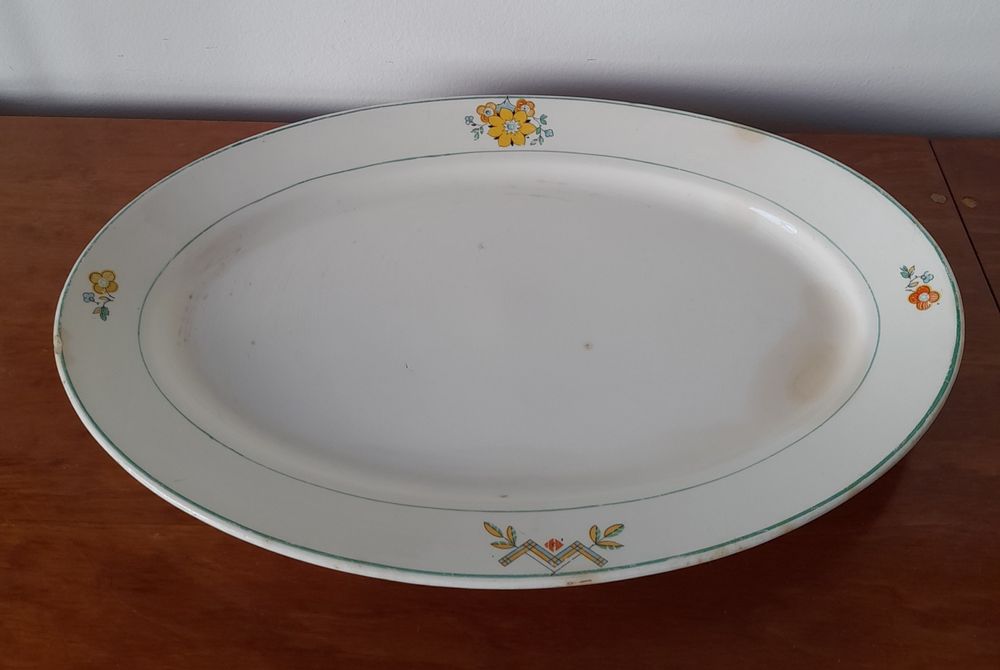 Large Used Serving Tray446356244042895360