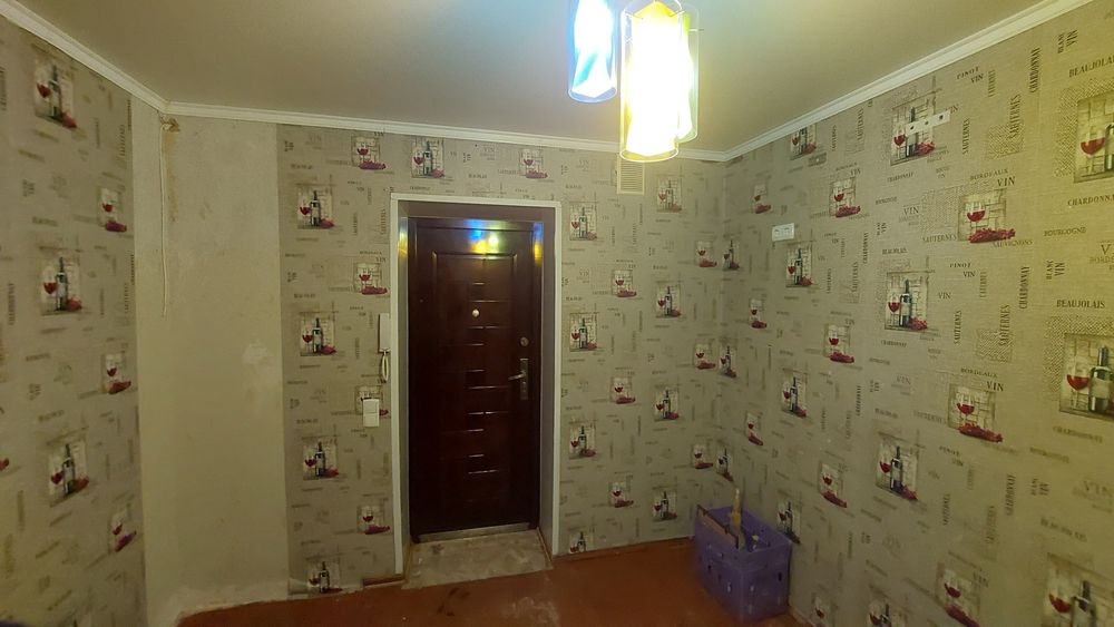 Гуртожиток 2 кімнати на  Молодіжному