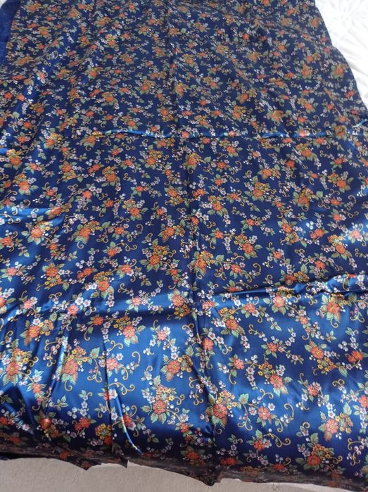 Kupon satynowy 300/0,90 cm