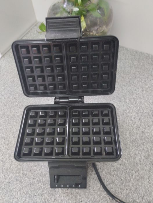 Torradeira e máquina de waffer