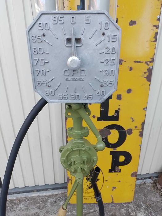 Bomba de gasolina antiga