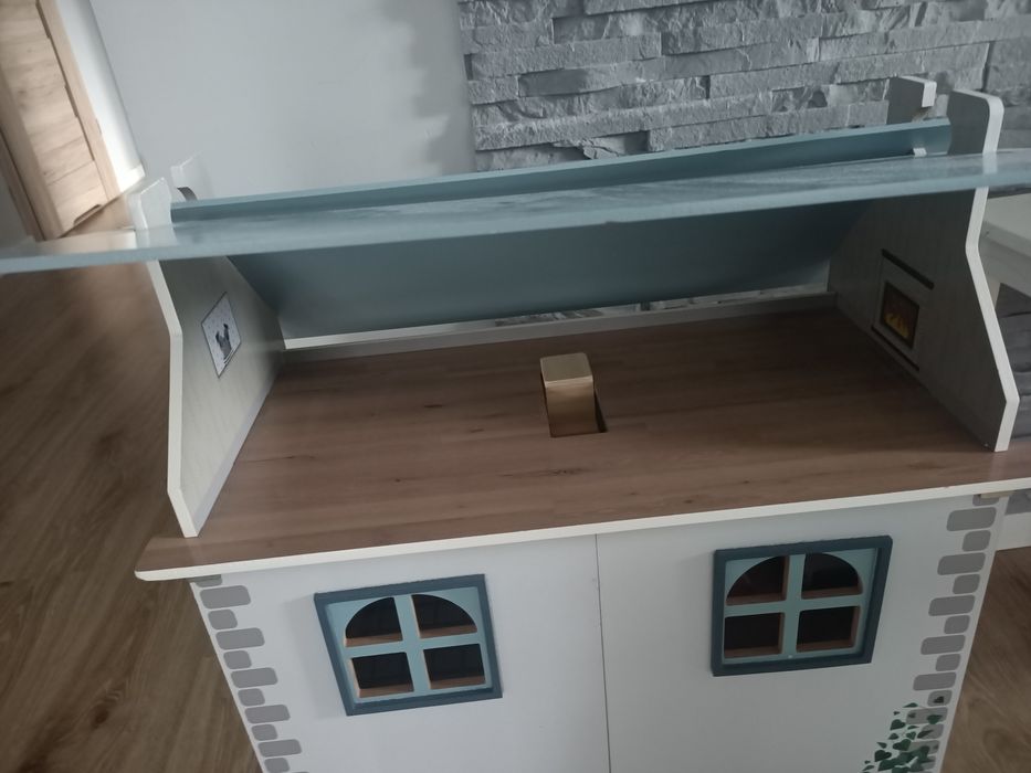 Drewniany domek dla lalek playtive + mebelki