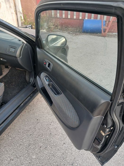 Honda civic . Barato.