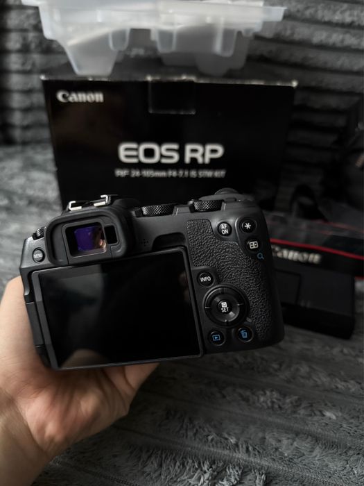 Canon RP + Canon 24-105 RF