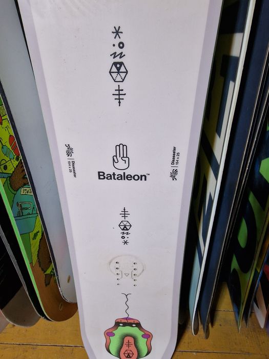 Deska snowboardowa Bataleon Disaster 154 cm snowboard