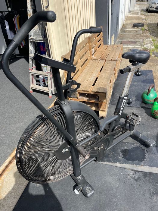 Air bike crossfit