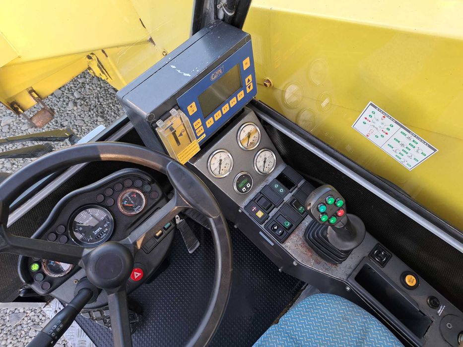 Wóz paszowy Sgariboldi MAV 2213 Plus 4WS Paszowóz