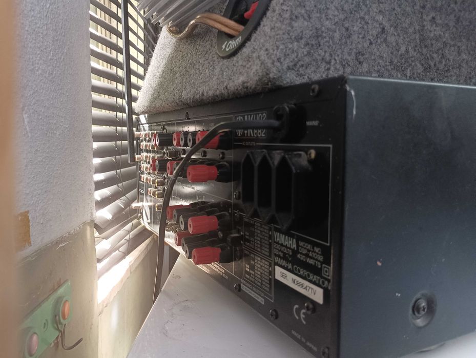 Amplificador Home Cinema YAMAHA DSP-A1092