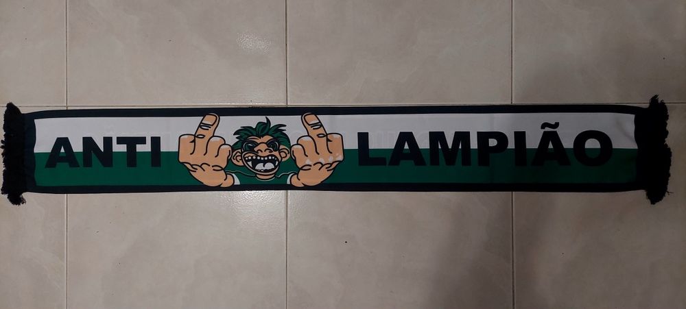 Cachecol anti.lampioes