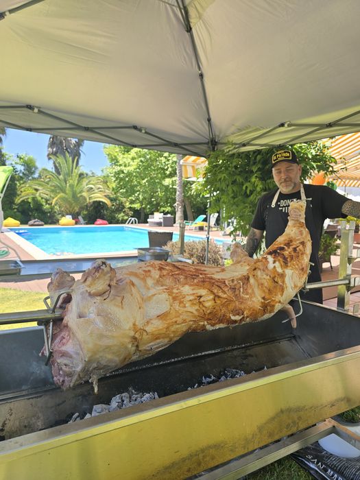 Porco no espeto , Cataplanas, Grelhada mistas,Paelha mariscos, Paelha