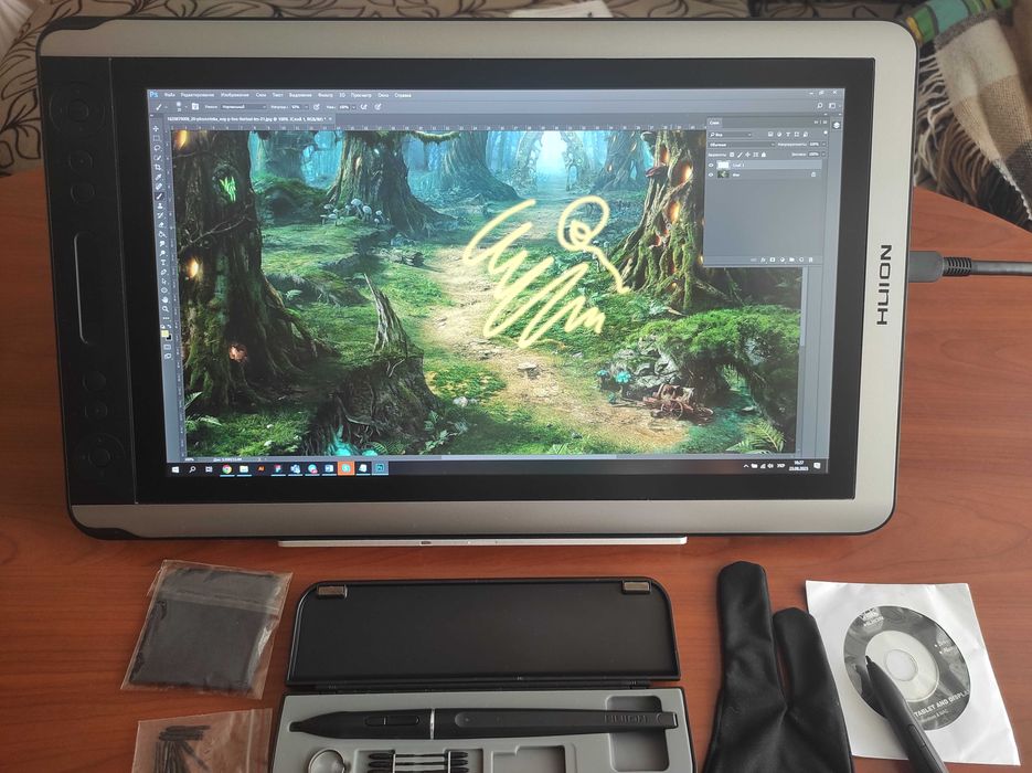Продам графічний планшет монітор Huion Kamvas GT-156HD V2