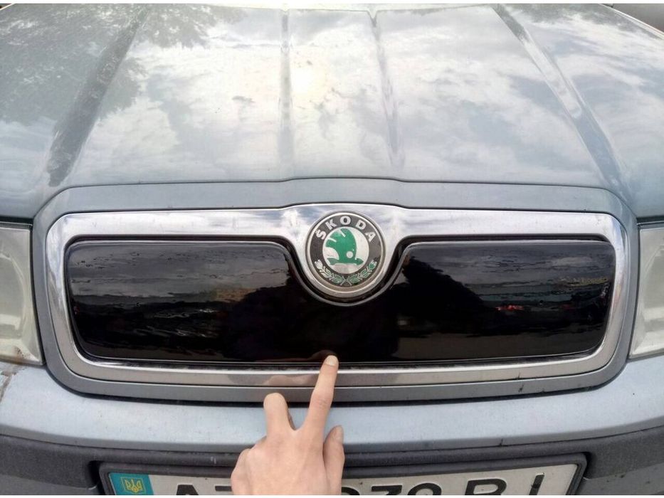 Skoda Octavia Tour Зимова решітка радіатора матова (верхня)Шкода