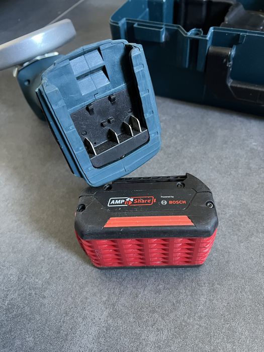 Безщіткова Акум. Болгарка Bosch GWS 18V-7