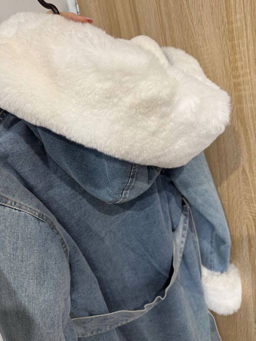 Kurtka jeansowa z futerkiem . Oversize