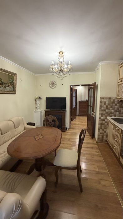 Сдам двухкомнатную квартиру с АГВ, 2 этаж , на Клушина!!!