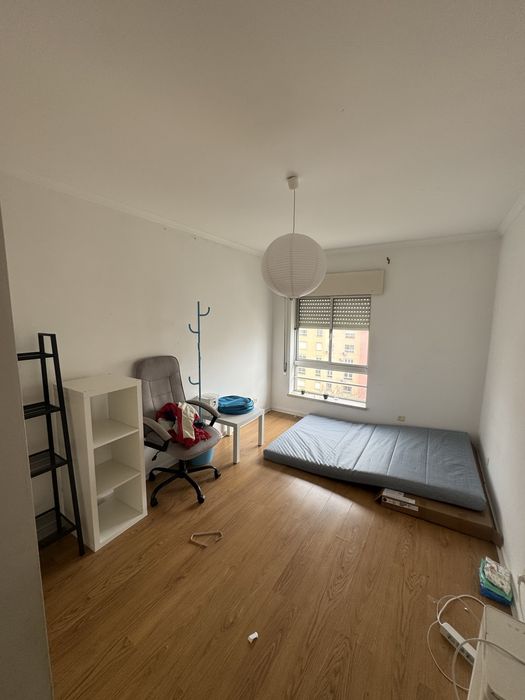 QUARTO LUMIAR para arrendar