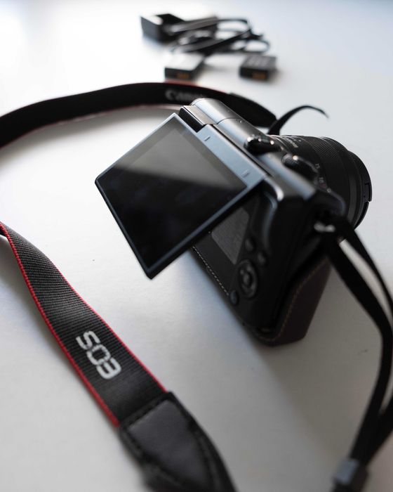 Canon EOS M100 + Lente 15-45mm + Extras | Kit Completo