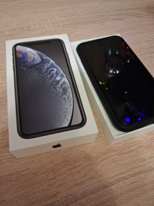 Продам Iphone XR 128
