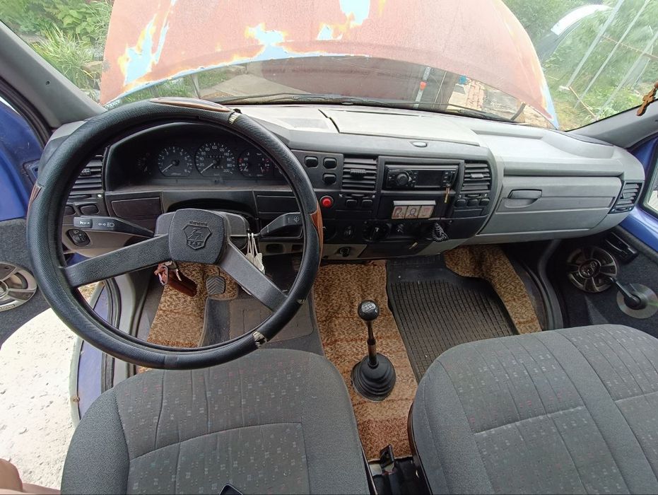 Продам  Газ 3302-415 (2006 год) Пробег 151795.Состояние как на фото.