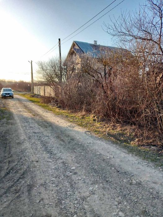 Продам земельну ділянку в с. Клузів
