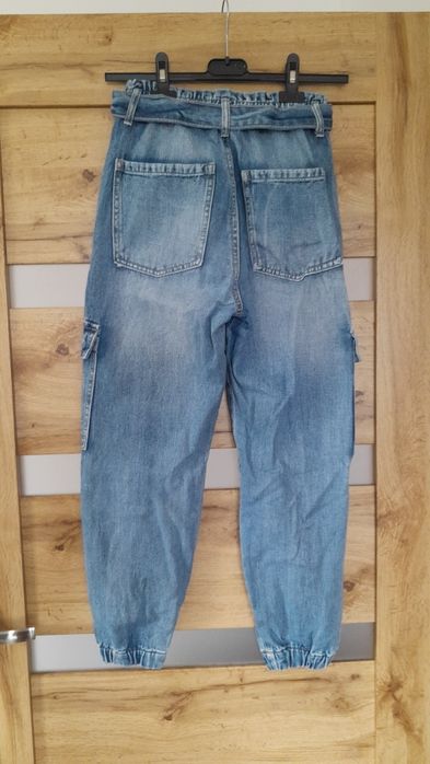 Jeansy z wysokim stanem