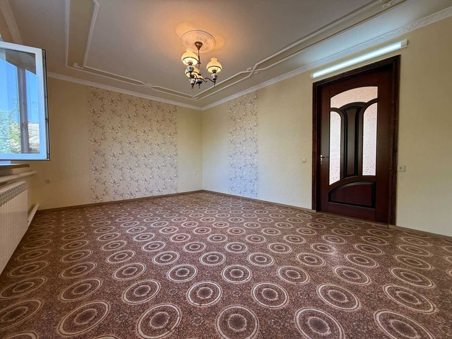 Продаж домоволодіння з двома будинками для великої родини в с. Вергуни