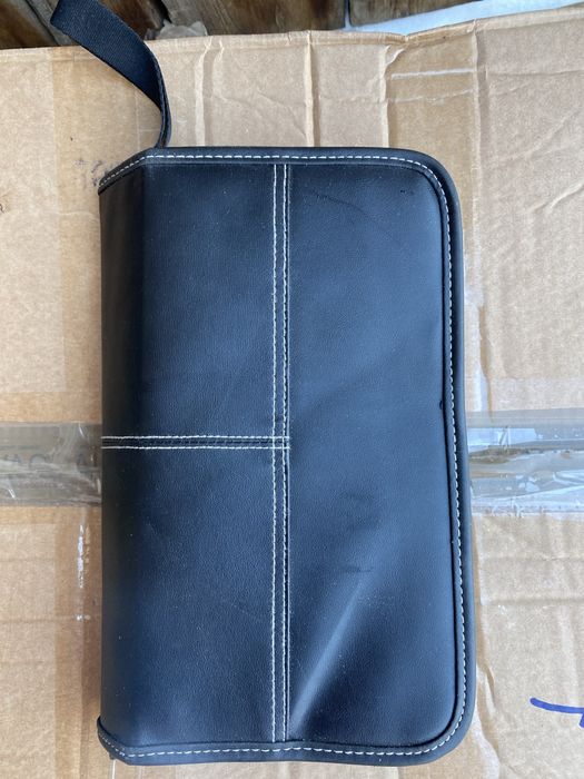 Skórzane szyte etui na plyty cd dvd na suwak