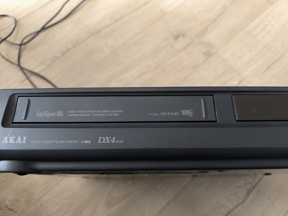 Magnetowid Akai dx4 vs-f440