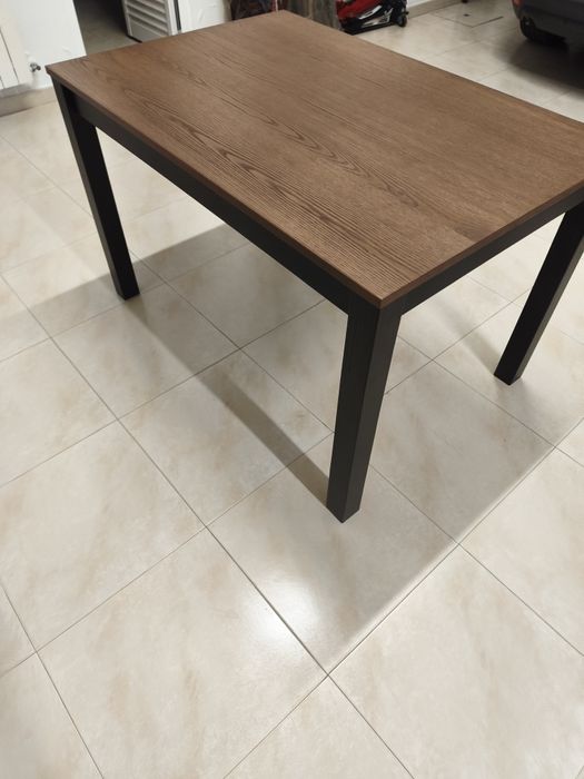 Mesa fixa modelo alhult ikea