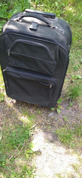 Sprzedam torbę podrozna czarna