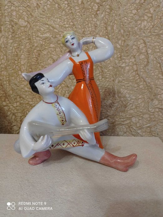 Статуэтка фарфоровая ссср