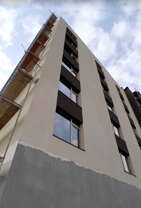 Продається велика, двостороння 1-кімнатна квартира в районі Пасічна.