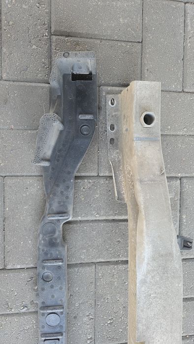 Belka zderzaka tył Opel Astra H kombi