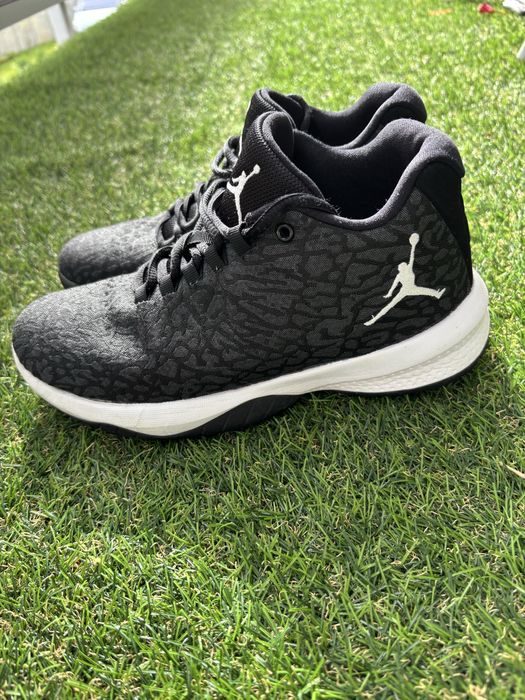 Nike Air Jordan B.Fly