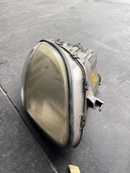 Farol direito slk r170
