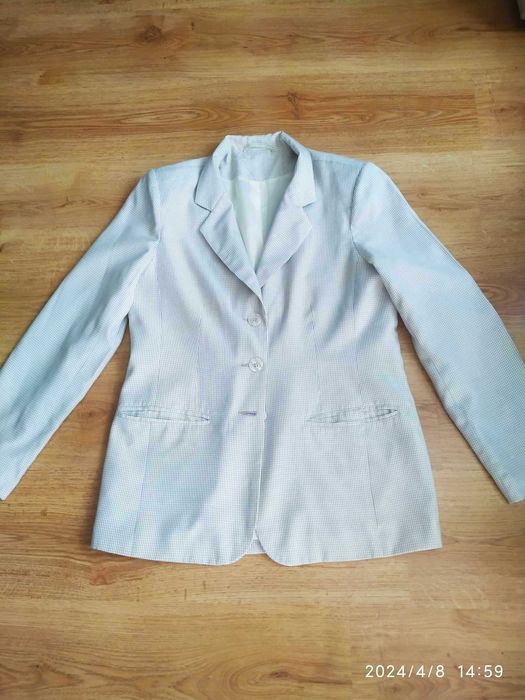 Komplet beżowy szorty + marynarka 40 L