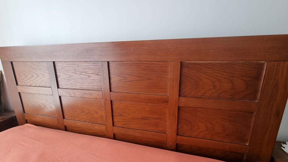 Cama de adulto em madeira