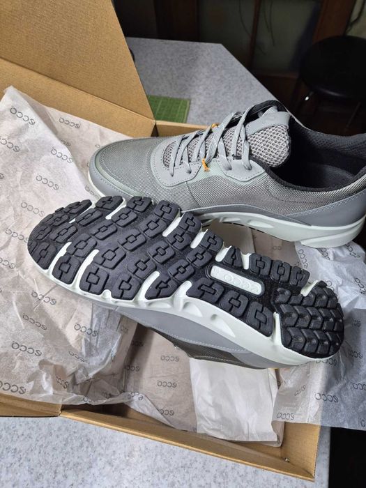 Продам Кросівки ECCO Multi-Vent