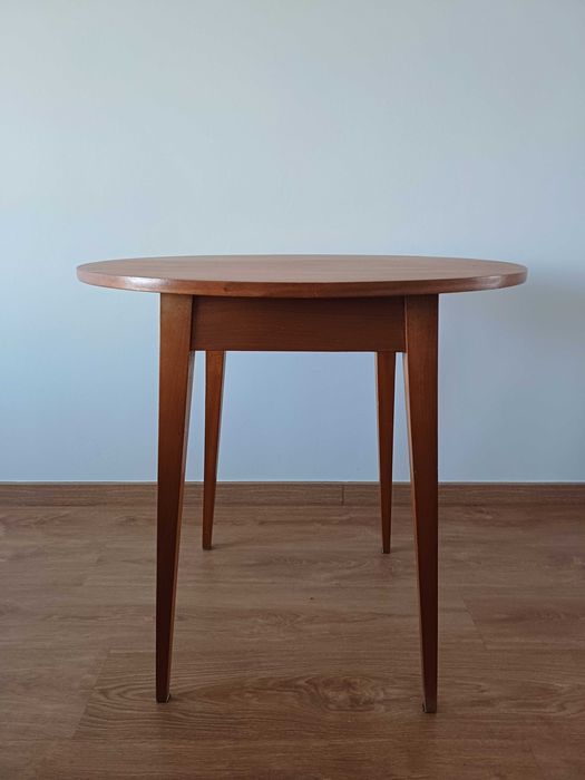 Mesa de Madeira em bom estado