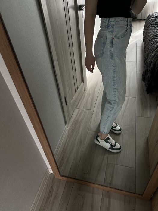 Світлі мом джинс, bershka, 34 р