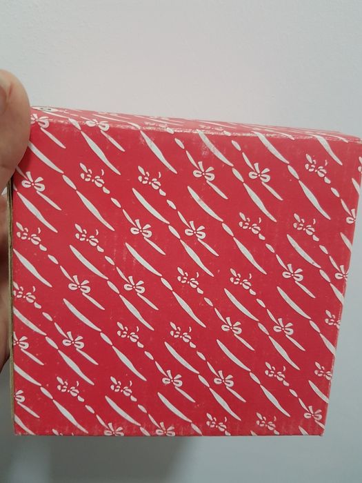 Selling a pair of love-struck teddy bears64751023683329121