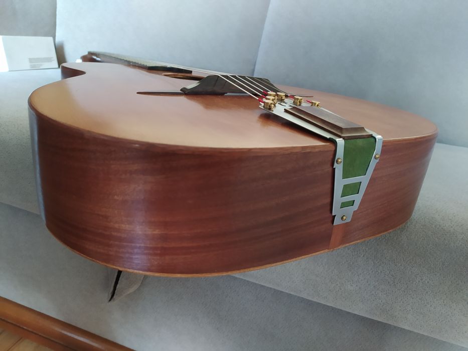 Gitara Gypsy Jazz