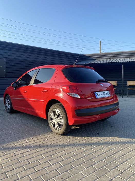 Ідеальний стан Peugeot 207
