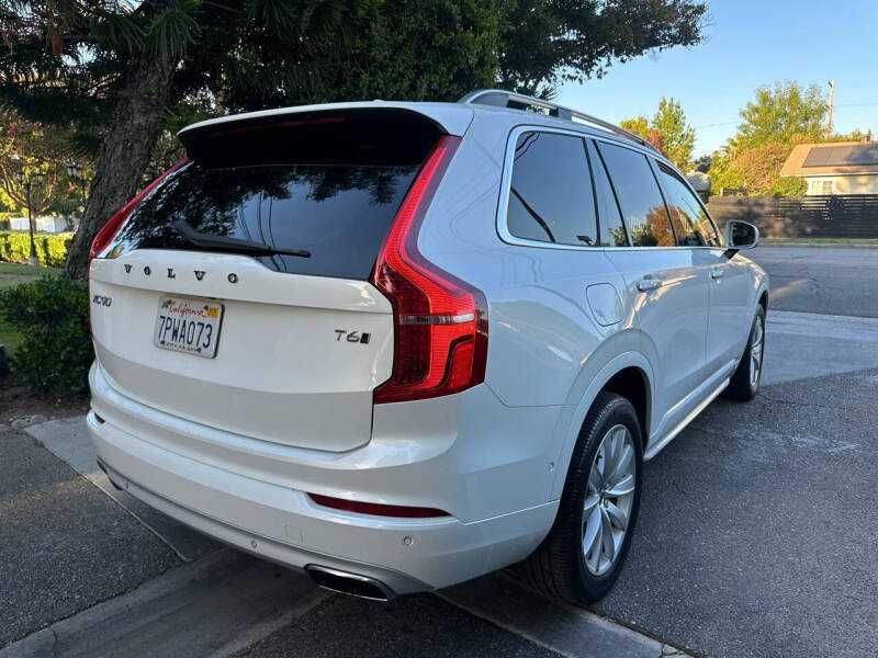 2017 Volvo XC90 Momentum