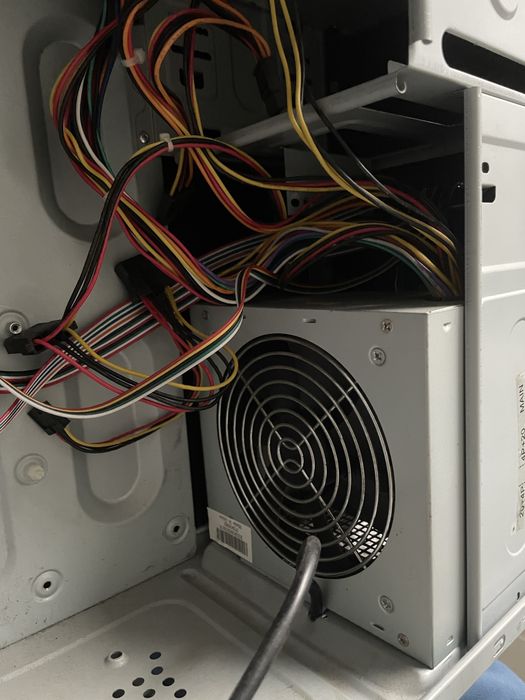 Блок живлення до пк 450w з проводами в корпусі
