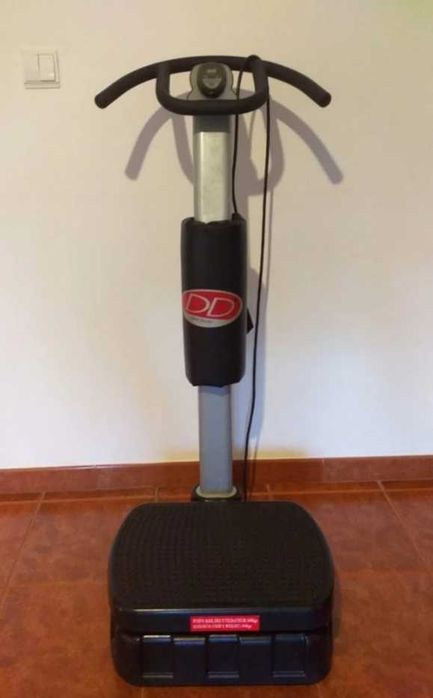 Plataforma vibratória para desporto/musculação