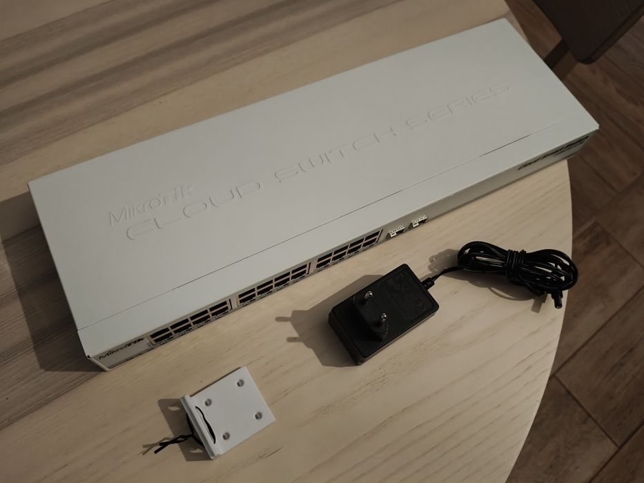 MikroTik CSS326-24G-2S+RM switch zarządzalny