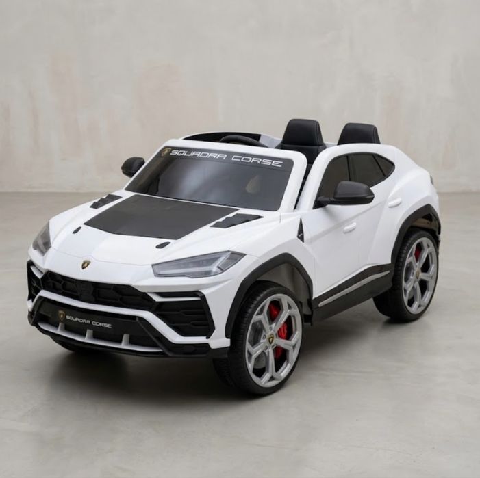електромобіль Lamborghini Urus на акумуляторі