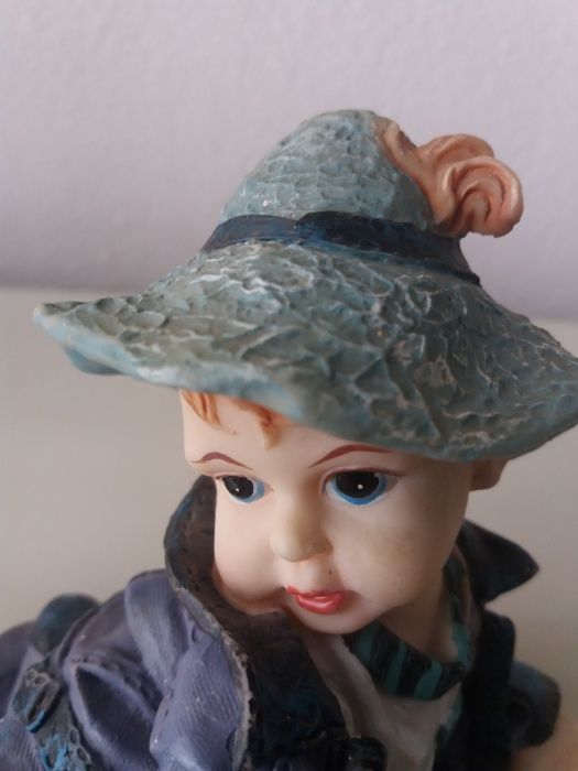 Bonitos bonecos em cerãmica os 2 =10€